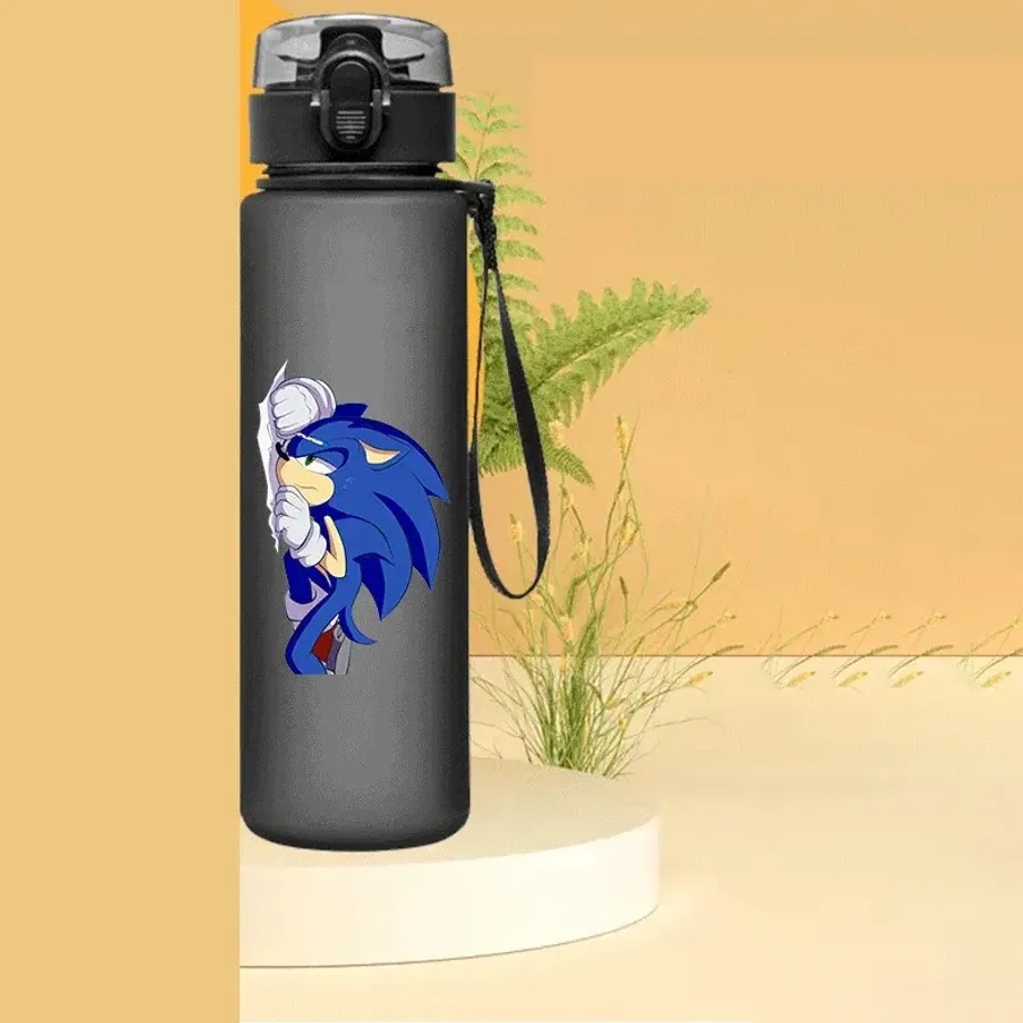 Trendy láhev na vodu s tlakovým uzávěrem v motivech ježka Sonic