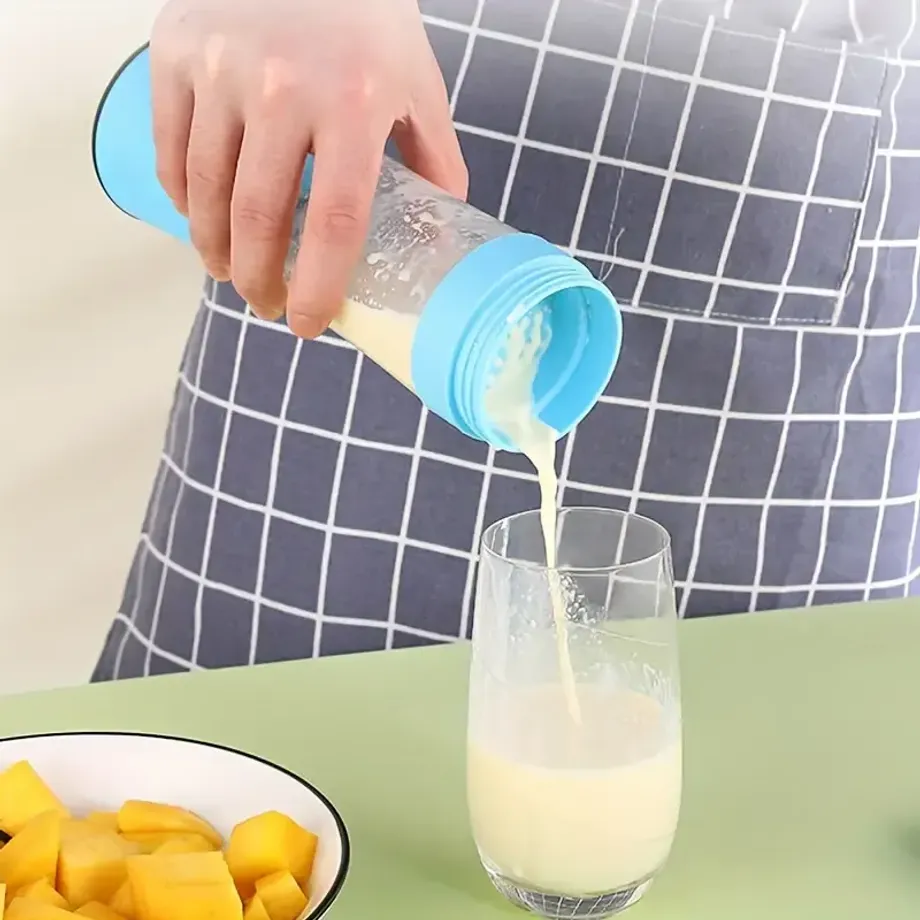 Prémiový elektrický USB blender na cesty - kapesní mixér na proteinové nápoje a smoothie