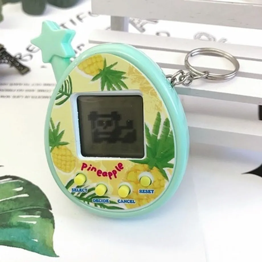 Hra Tamagotchi ve tvaru vajíčka s různými motivy