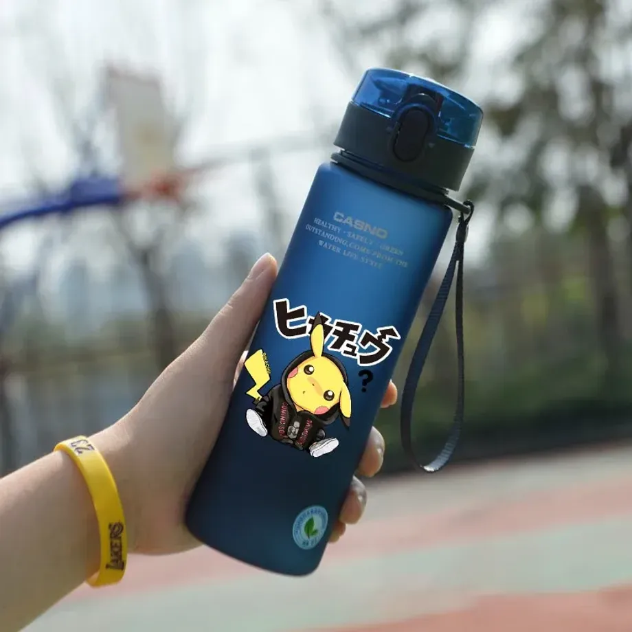 Stylová dětská sportovní láhev na vodu s motivy oblíbených Pokémon