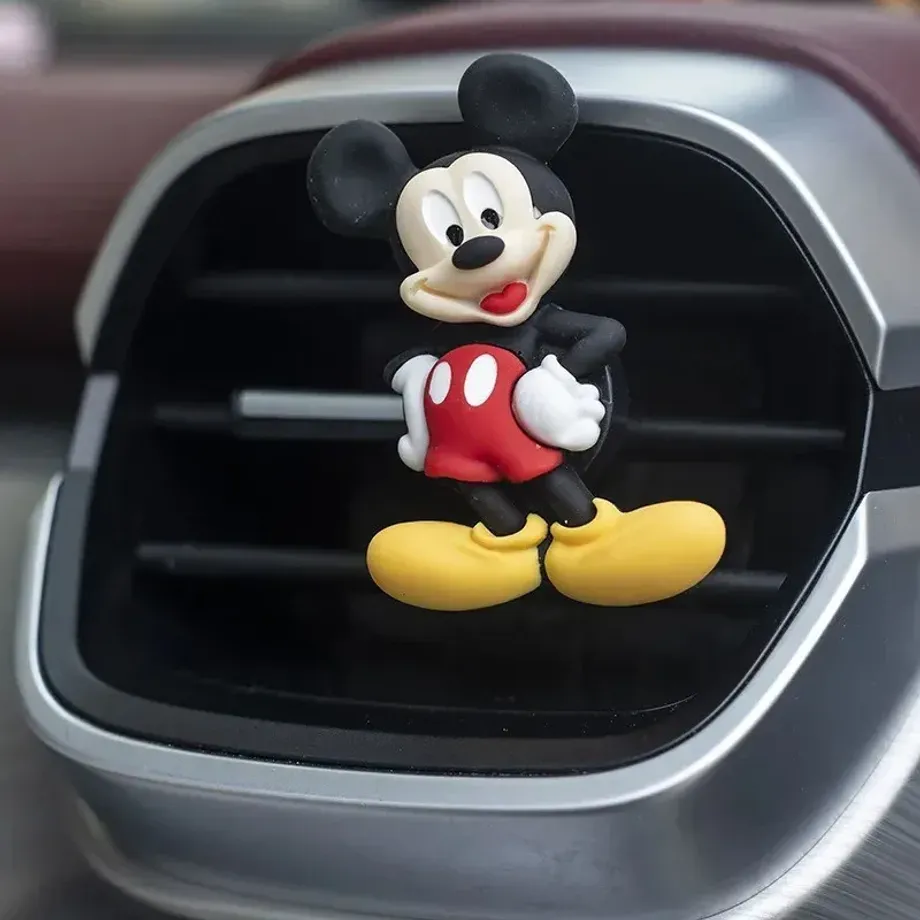 Roztomilý osvěžovač vzduchu do auta v provedení oblíbených postav z pohádek Mickey a Minnie