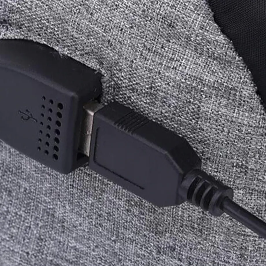 Stylová pánská cestovní USB taška přes rameno