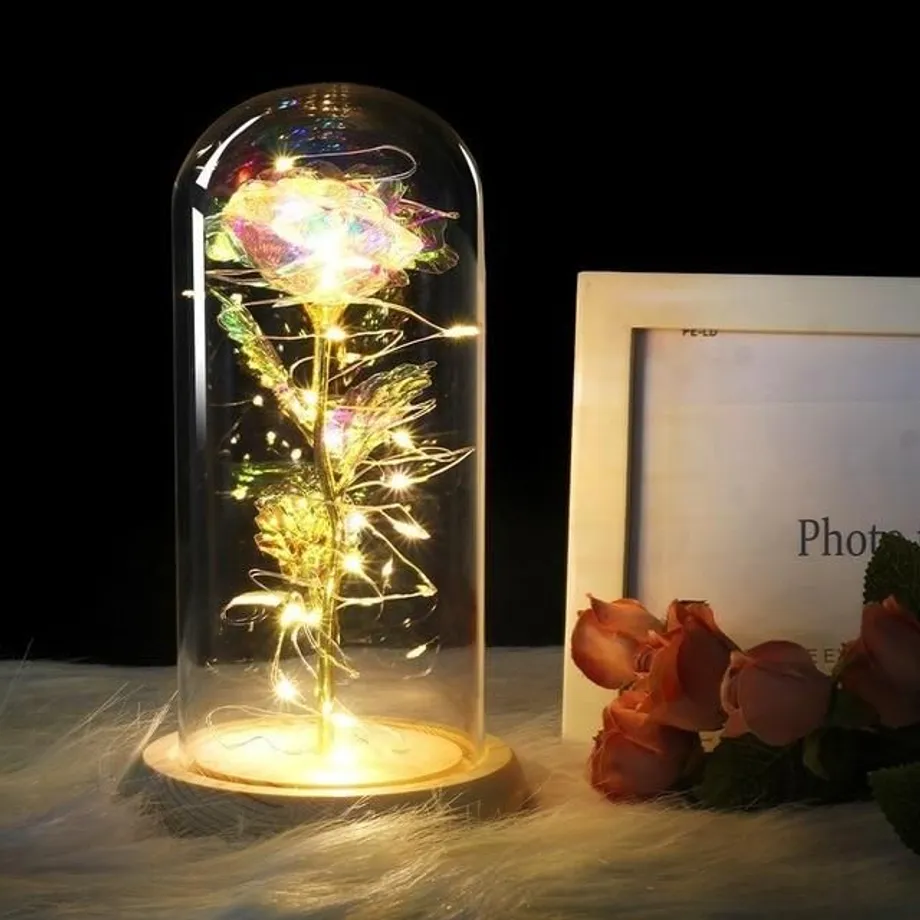 Okouzlující skleněná kopule LED String Rose