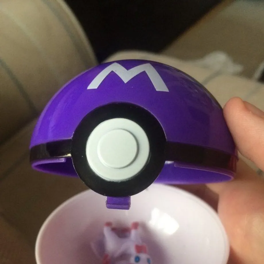 Trendy Pokéball s náhodným pokémonem