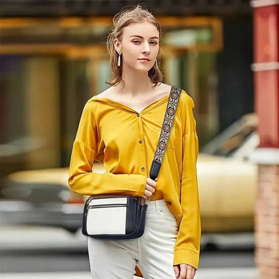 Nadčasová dámská crossbody kabelka s nastavitelným popruhem