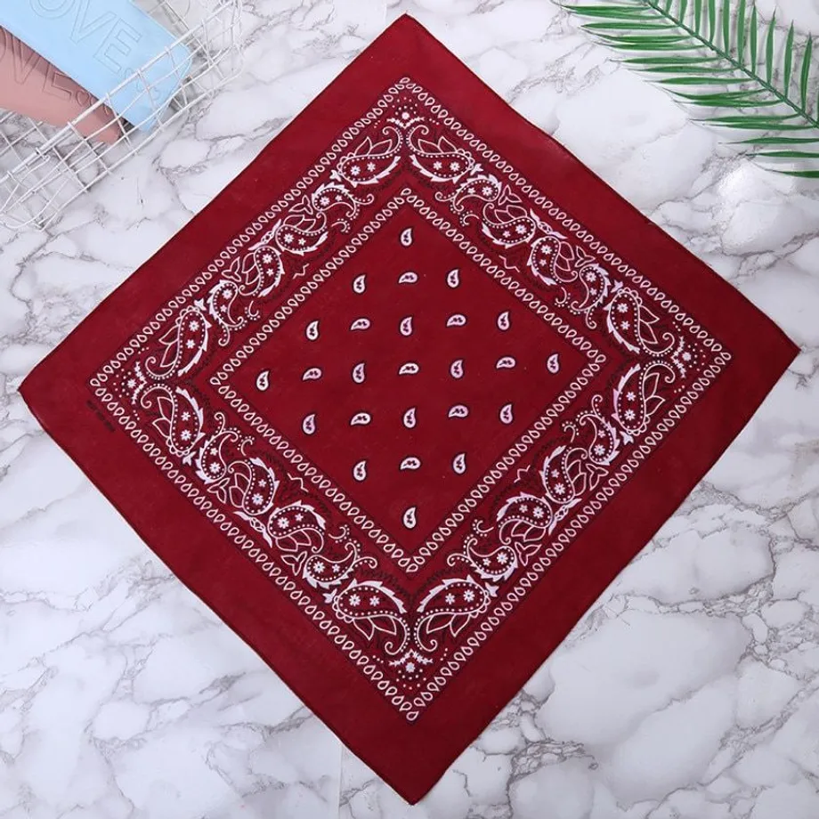 Stylový unisex bavlněný šátek bandana v několika barevných variantách Aristoteles