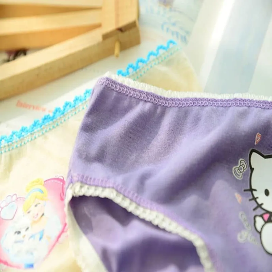 Dívčí spodní prádlo Mininie Mouse, Ledové království, Hello Kitty | 6 ks