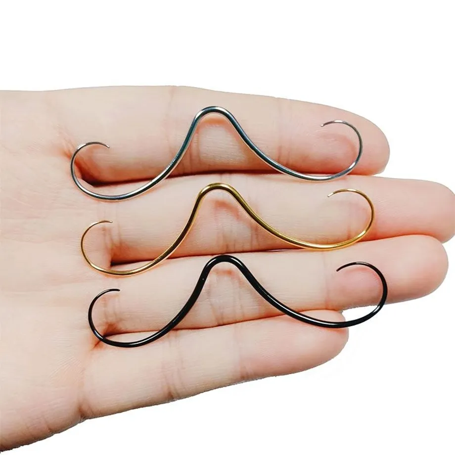 Zábavný septum piercing do nosu - zakřivený knírek