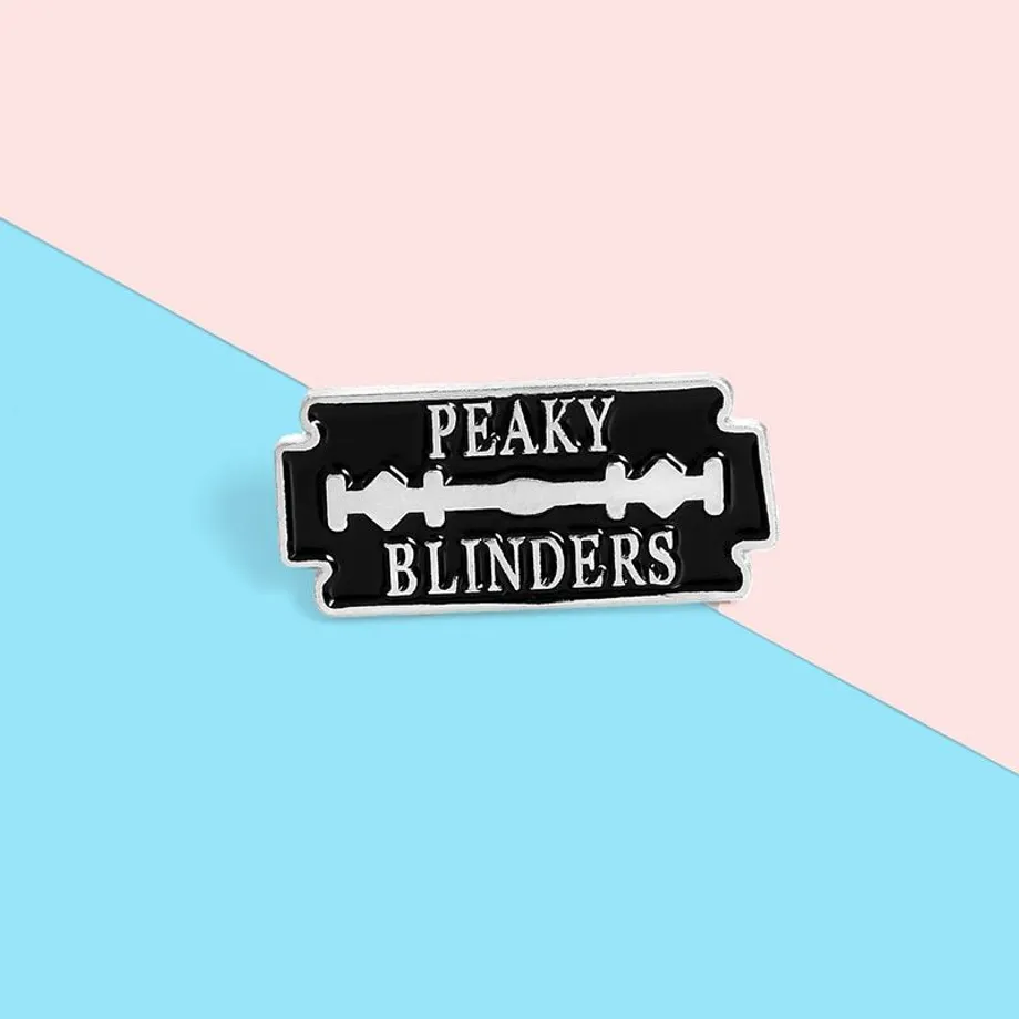 Černá brož ve tvaru žiletky - Peaky Blinders