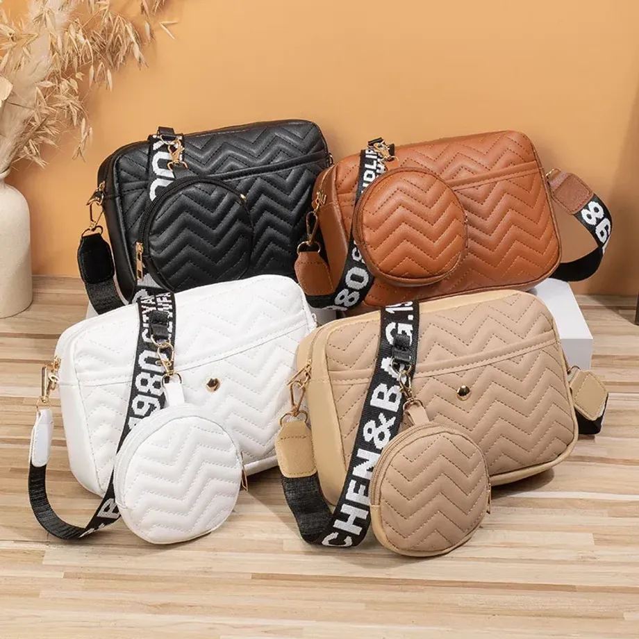 Prošívaná crossbody kabelka s mincovníkem