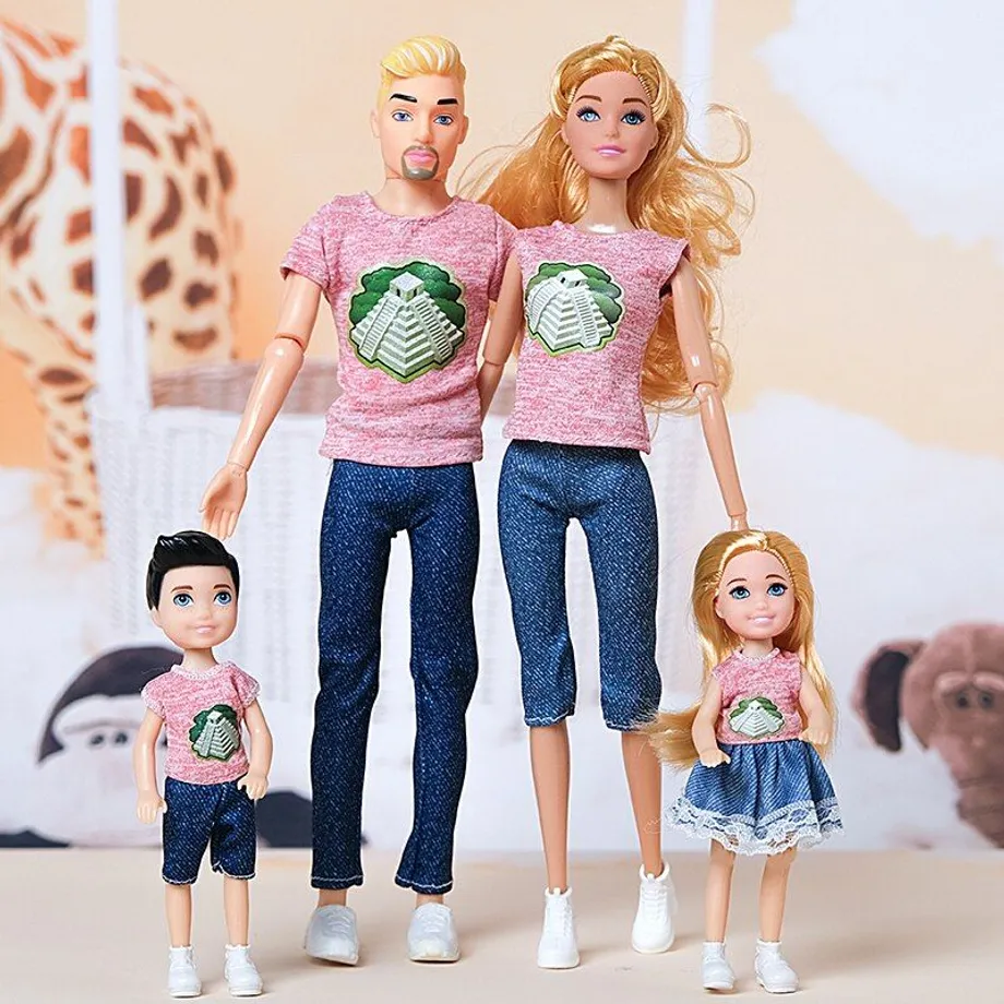 Roztomilá sada panenek Barbie rodina ve stejném oblečení - sada 4 ks