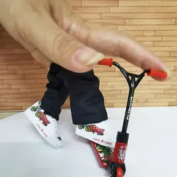 Stylová mini koloběžka na fingerskating