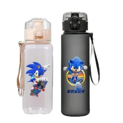 Trendy láhev na vodu s tlakovým uzávěrem v motivech ježka Sonic