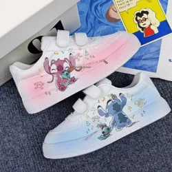 Dětské trendy sportovní tenisky v bílé barvě a potiskem oblíbené animované postavy Stitch a Angel